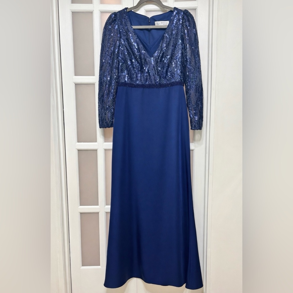Mac Duggal Sequin Gown Navy Long Sleeve Formal Dress Size 6 Elegant